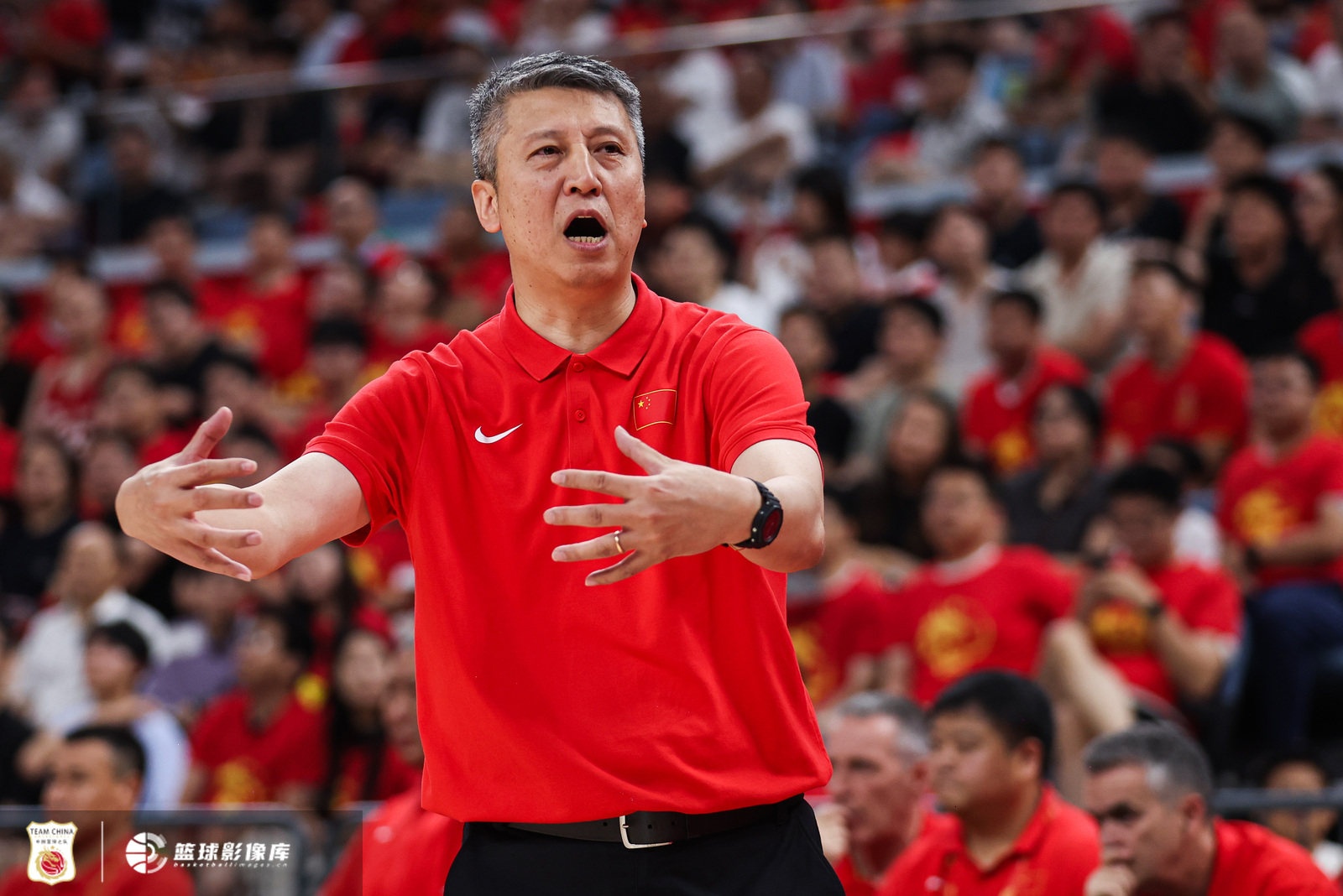 连睿:中国男篮需用身高错位压制日本 霍金森成破局关键
