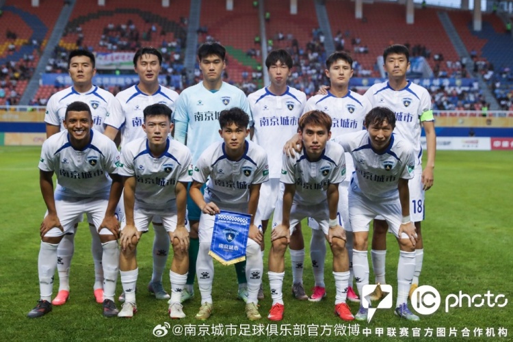 南京城市客场0-2负大连鲲城,下半场连丢两球进攻乏力
