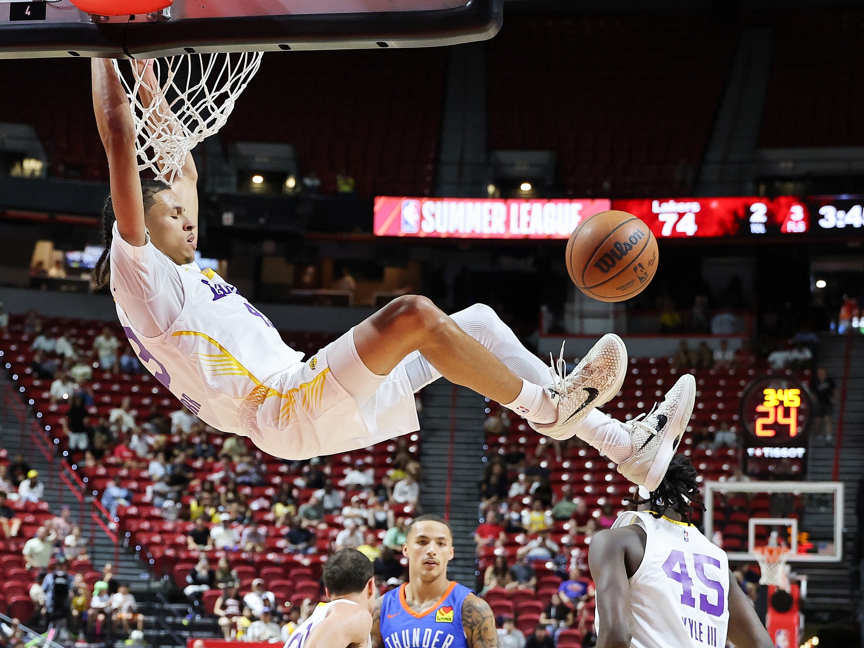 蒂耶罗放话:扣篮大赛我必赢卡尔,训练馆已比过多次 蒂耶罗放话:扣篮大赛我必赢卡尔,训练馆已比过多次