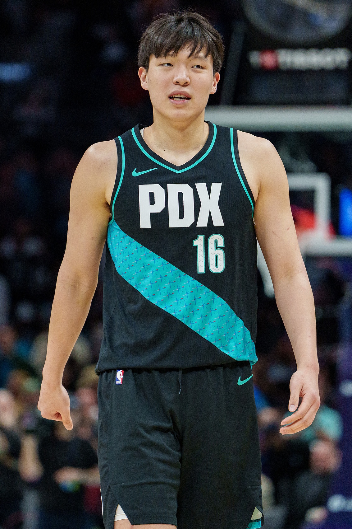 杨瀚森下半场11中5砍13+5+4帽 杜金城:天赋藏不住