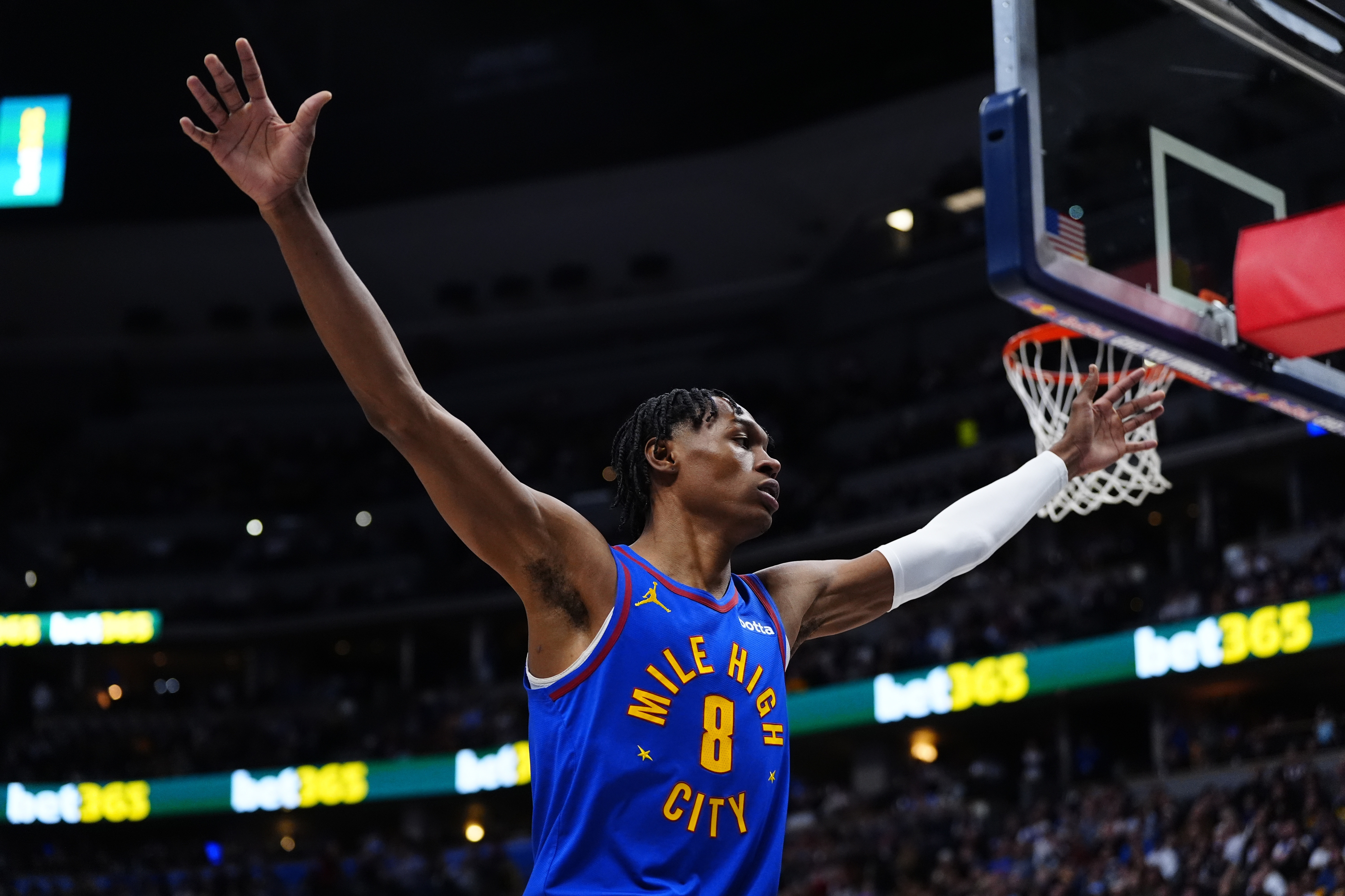 詹姆斯去哪儿与伦纳德交易冻结 NBA多队陷入连锁停滞