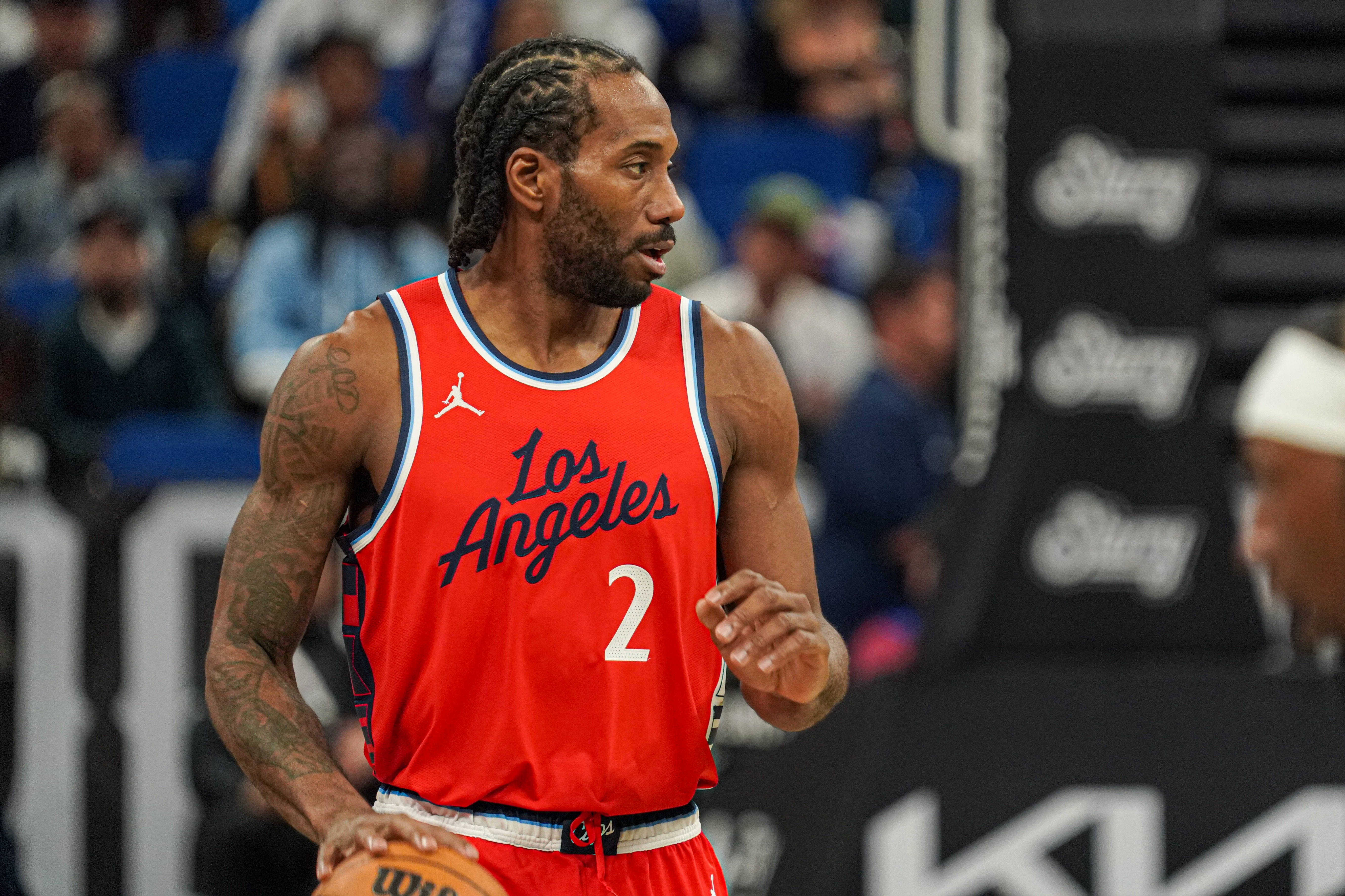 詹姆斯去哪儿与伦纳德交易冻结 NBA多队陷入连锁停滞
