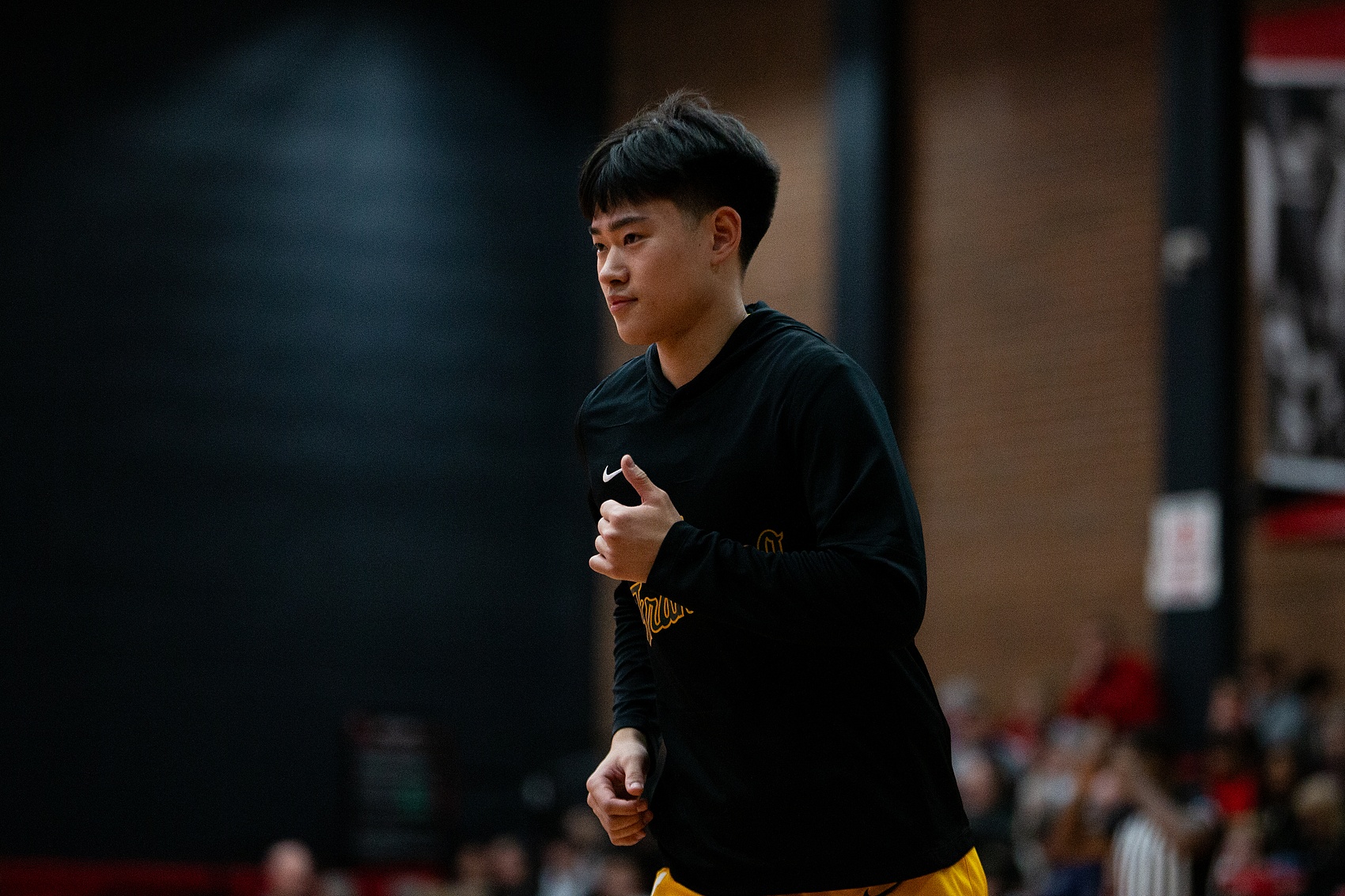 赵维伦归队会合中国男篮 备战世预赛第二阶段 赵维伦归队会合中国男篮 备战世预赛第二阶段