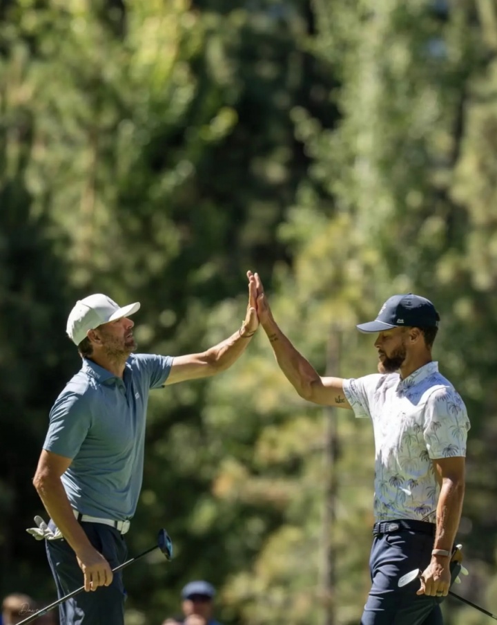凯尔特人球迷评论区集体招募库里 波士顿需要你